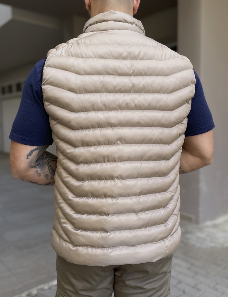 Ανδρικό μπεζ σκούρο αμάνικο μπουφάν καπιτονέ 3417S φωτογραφία